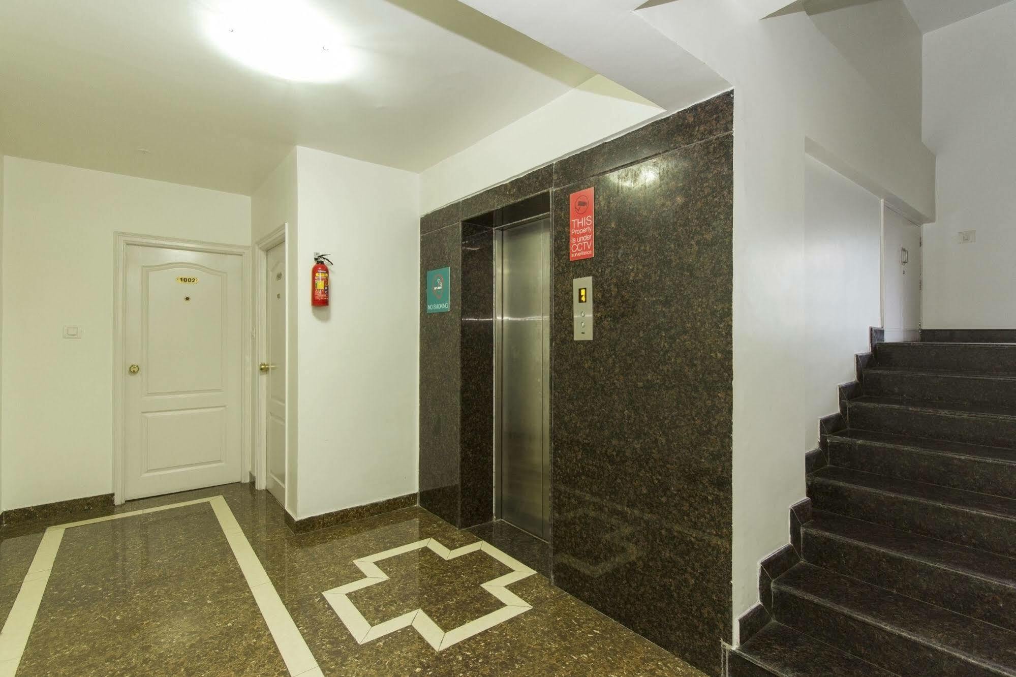 Hotel Fiesta Grand Bangalore Exterior photo